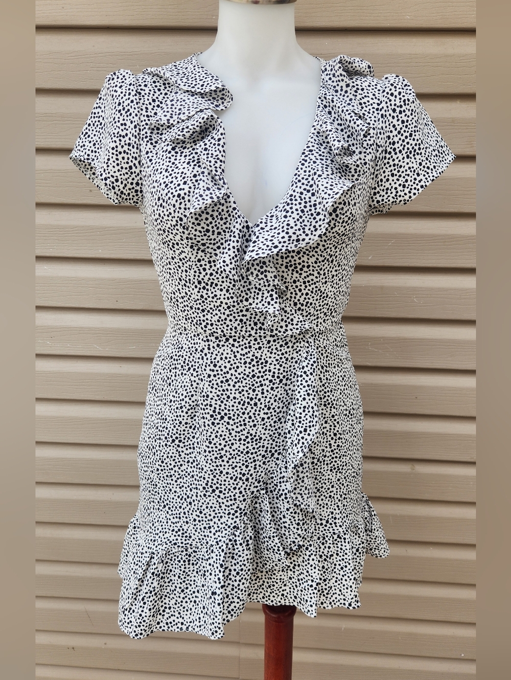 Princess Polly White and Black Speckled Mini Ruffled Dress Size 2